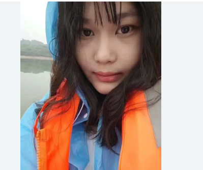 <strong>湖南00后女生守水库 当事人回应</strong>