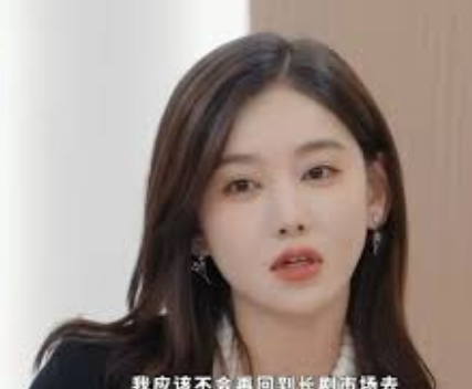 <strong>“短剧一姐”李沐宸拒演长剧惹争议</strong>