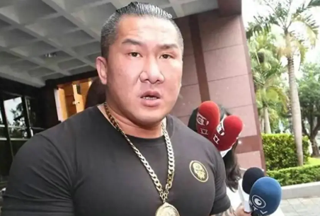 <strong>台网红“馆长”宣布将赴大陆旅游：纯粹想体验当地生活</strong>