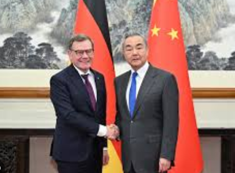 <strong>王毅:台湾地位已被“七重锁定”</strong>